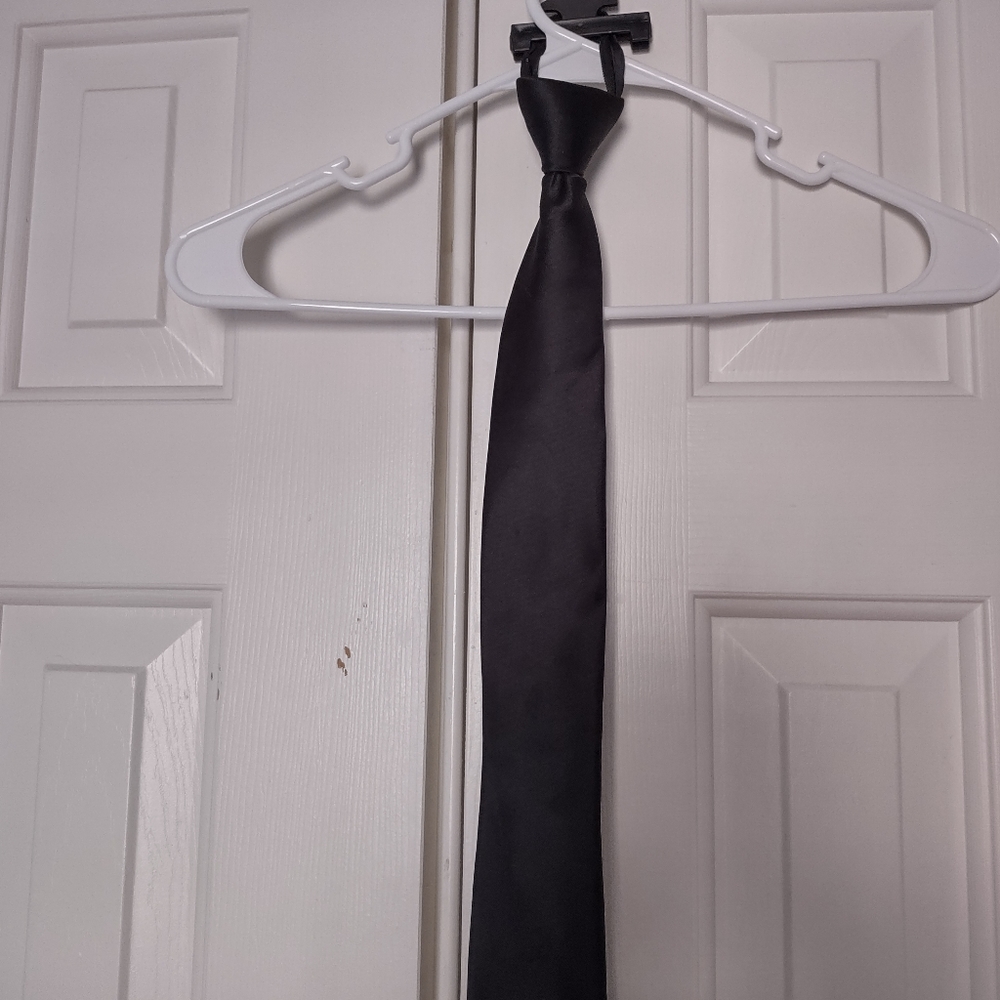 George Tie